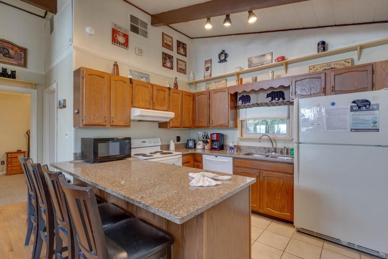 Bear View Chalet, 3 Bedroom, Pool, Pets, Arcades, Wifi, Hot Tub, Sleeps 12 Gatlinburg Exteriör bild
