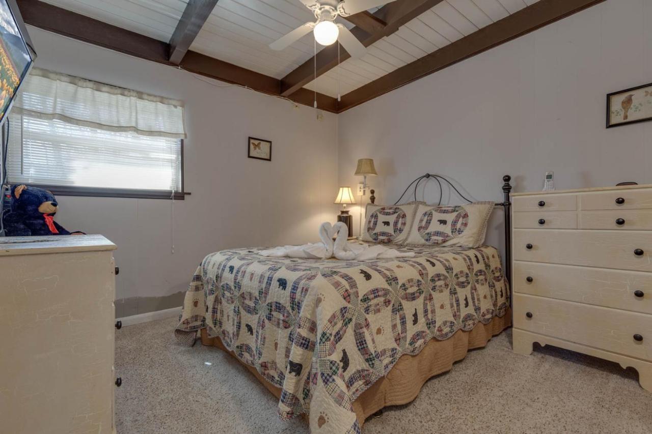 Bear View Chalet, 3 Bedroom, Pool, Pets, Arcades, Wifi, Hot Tub, Sleeps 12 Gatlinburg Exteriör bild
