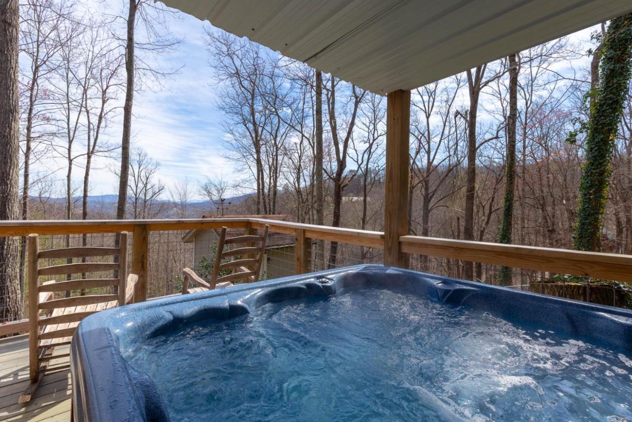 Bear View Chalet, 3 Bedroom, Pool, Pets, Arcades, Wifi, Hot Tub, Sleeps 12 Gatlinburg Exteriör bild