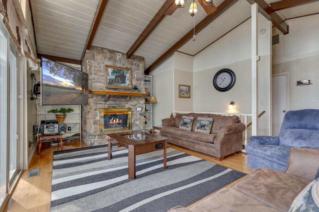 Bear View Chalet, 3 Bedroom, Pool, Pets, Arcades, Wifi, Hot Tub, Sleeps 12 Gatlinburg Exteriör bild