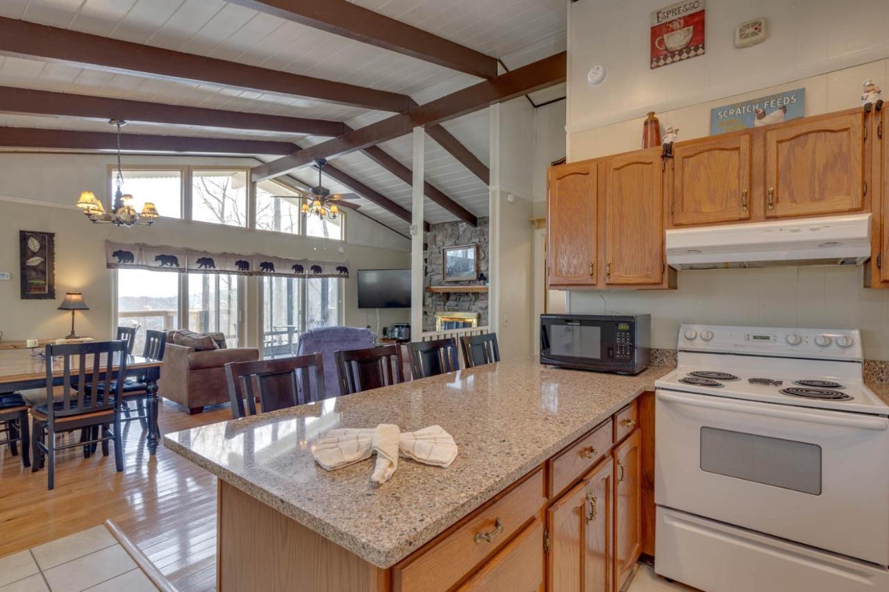 Bear View Chalet, 3 Bedroom, Pool, Pets, Arcades, Wifi, Hot Tub, Sleeps 12 Gatlinburg Exteriör bild