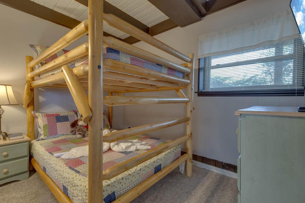 Bear View Chalet, 3 Bedroom, Pool, Pets, Arcades, Wifi, Hot Tub, Sleeps 12 Gatlinburg Exteriör bild